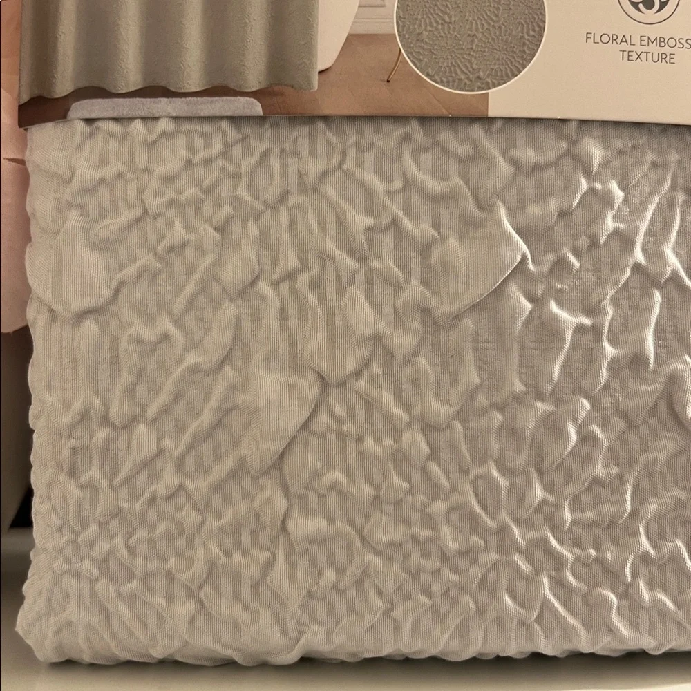 NWT Kirkton House Luxury Shower Curtain in White 72 x 72